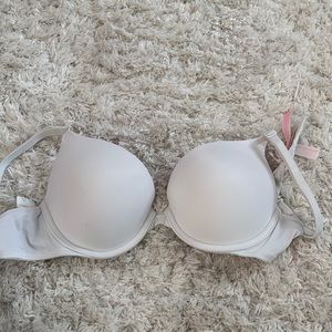 Pink Victoria’s Secret bra